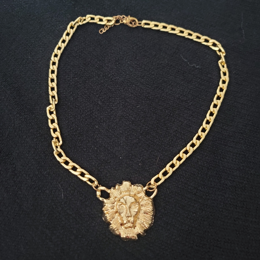 Lion 🦁 Head necklace